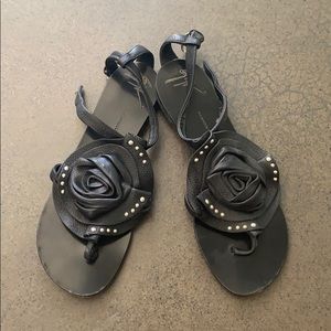 Black leather Giuseppe Zannoti rose sandals